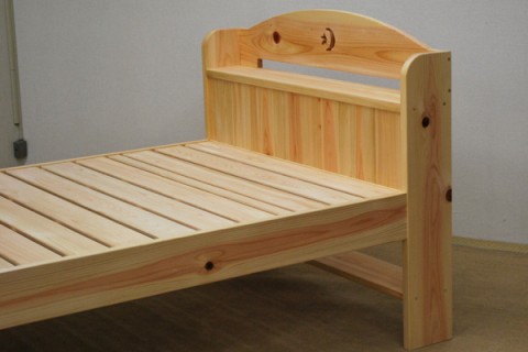 木製ひのきベッド　可愛い