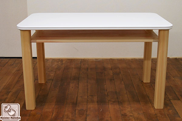テーブルの脚と　中板製作