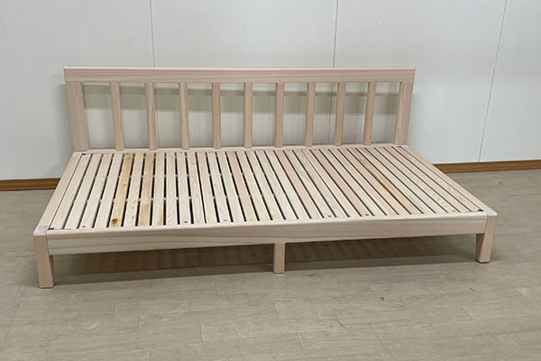 長さ172cm×２台　リビングに合うサイズの無垢ひのき木製ソファー　2403002