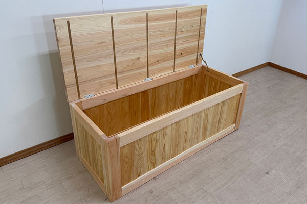 「座れて、しまえる」ひのき収納ベンチ 幅120cm高さ45cmのゆったりサイズ 2505034