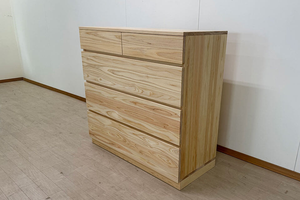 無垢ひのき材で製作したシンプルなチェスト(整理タンス)2507014