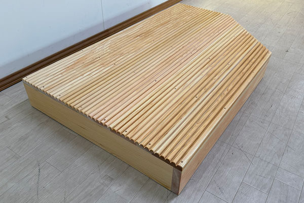 オーダー玄関スノコ　玄関の形状に合わせて製作　2510049

