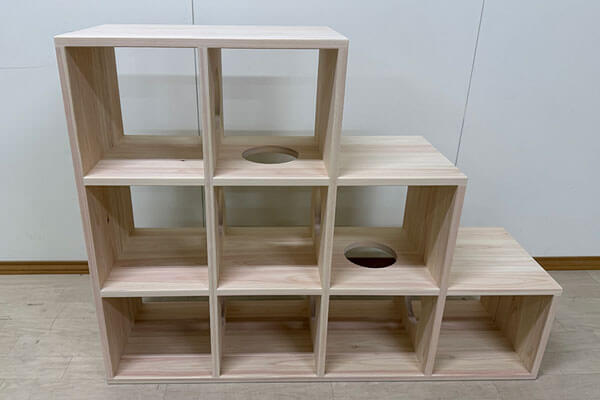 強度を維持したまま丸穴をあけた猫ちゃんの棚 2511004