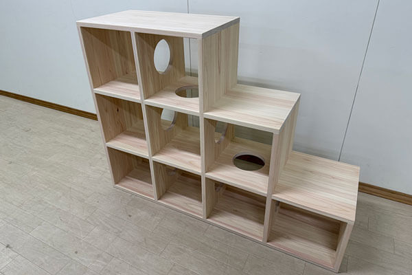 強度を維持したまま丸穴をあけた猫ちゃんの棚 2511004