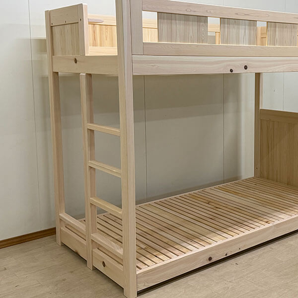 二段ベッドのハシゴ「
