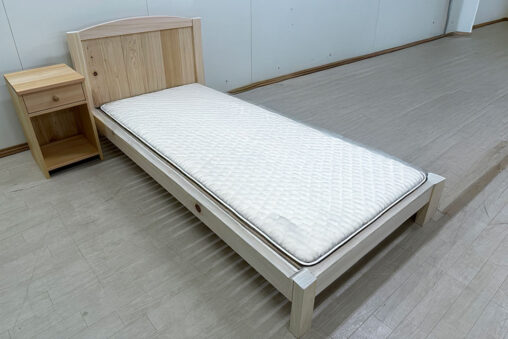 足のすねをぶつけるのは？