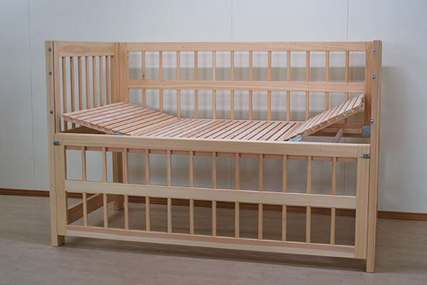 無垢ひのき木製特殊寝台　訓練ベッド柵高さ60cm（管理番号2304033）